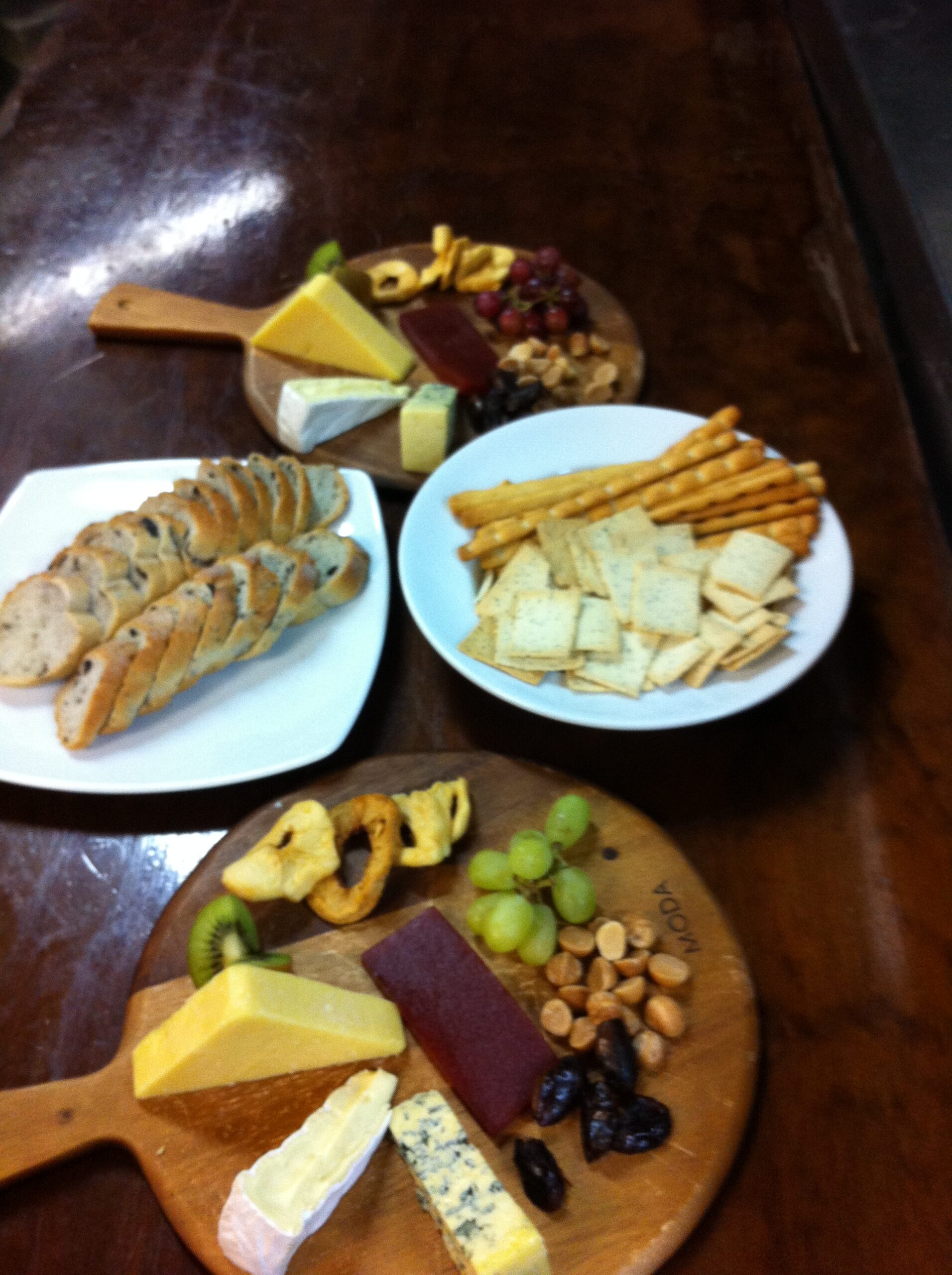 How to make a cheese board look good